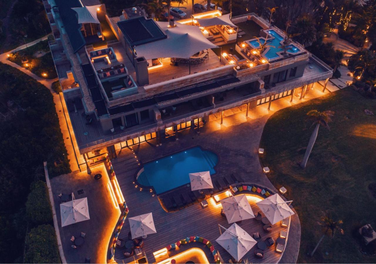 Sky Villa Boutique Hotel By Raw Africa Collection Plettenberg Bay Kültér fotó Aerial view of the hotel