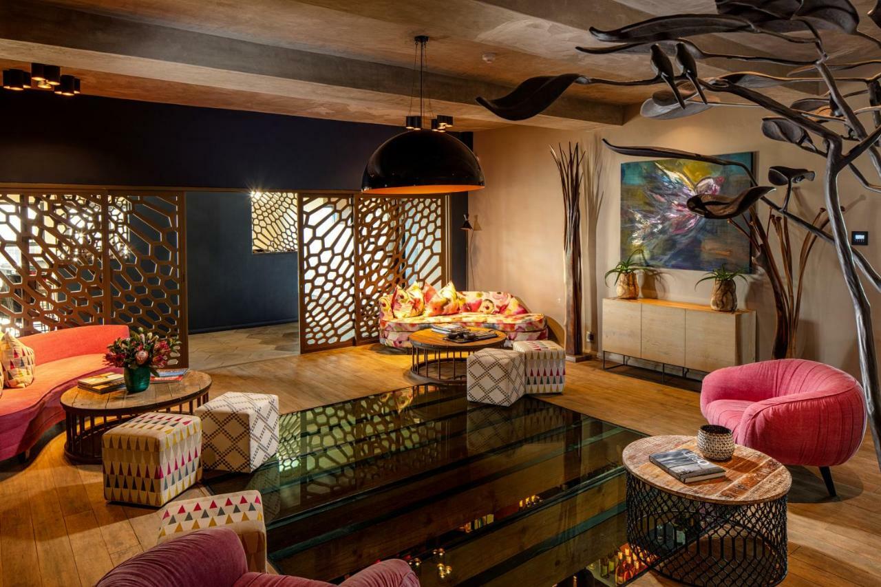 Sky Villa Boutique Hotel By Raw Africa Collection Plettenberg Bay Kültér fotó The interior of the restaurant