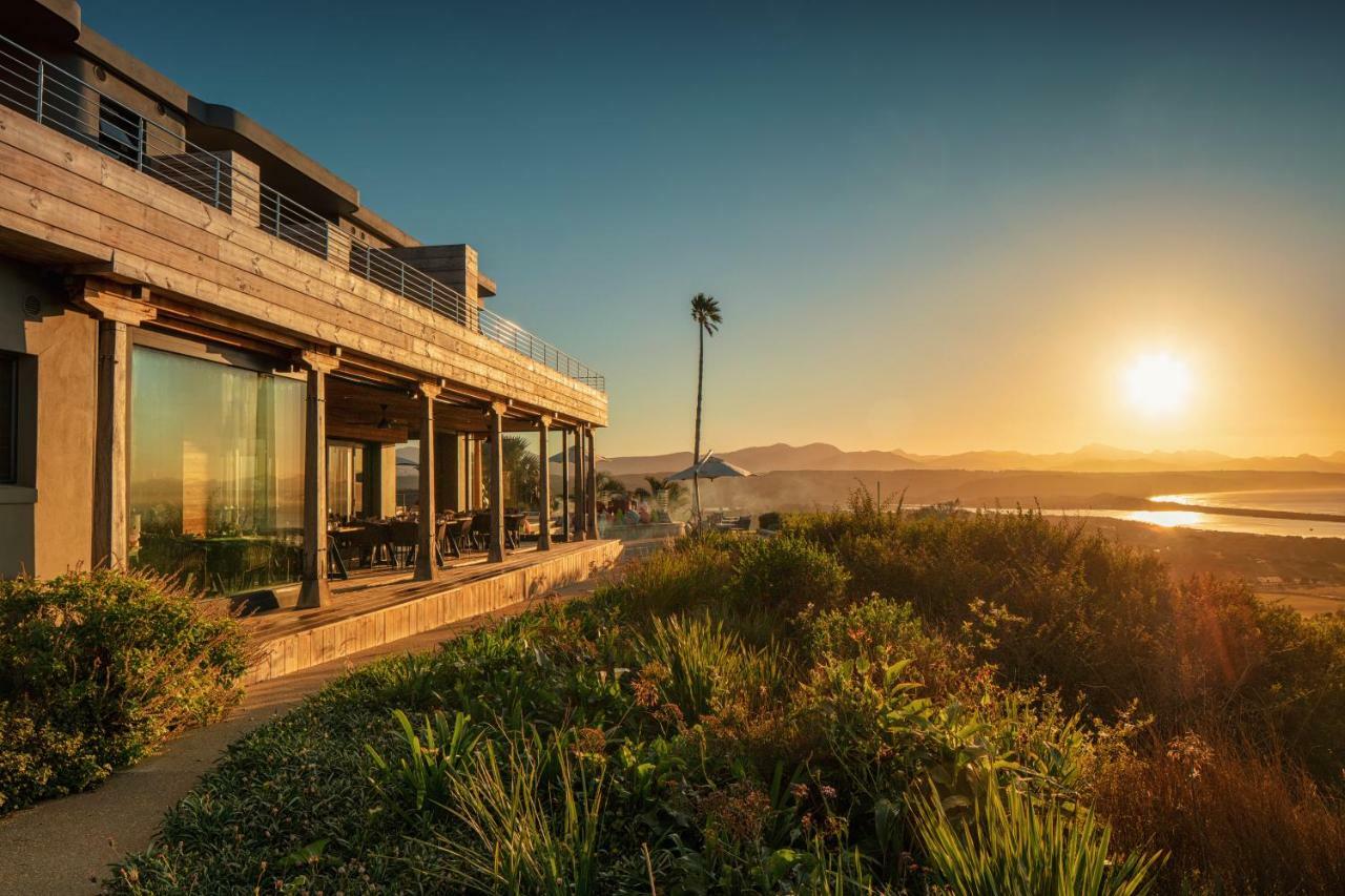 Sky Villa Boutique Hotel By Raw Africa Collection Plettenberg Bay Kültér fotó Sunset at the Hotel