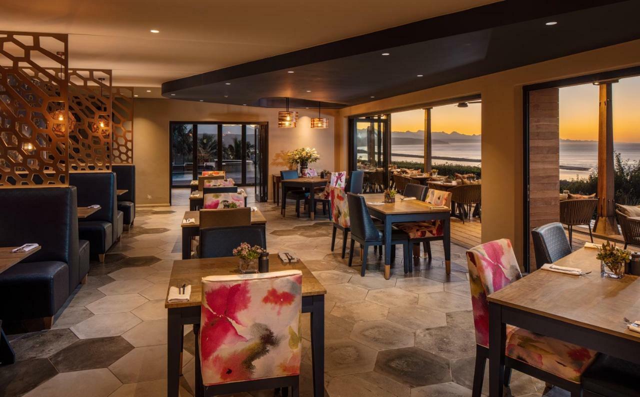 Sky Villa Boutique Hotel By Raw Africa Collection Plettenberg Bay Kültér fotó The Beach Club