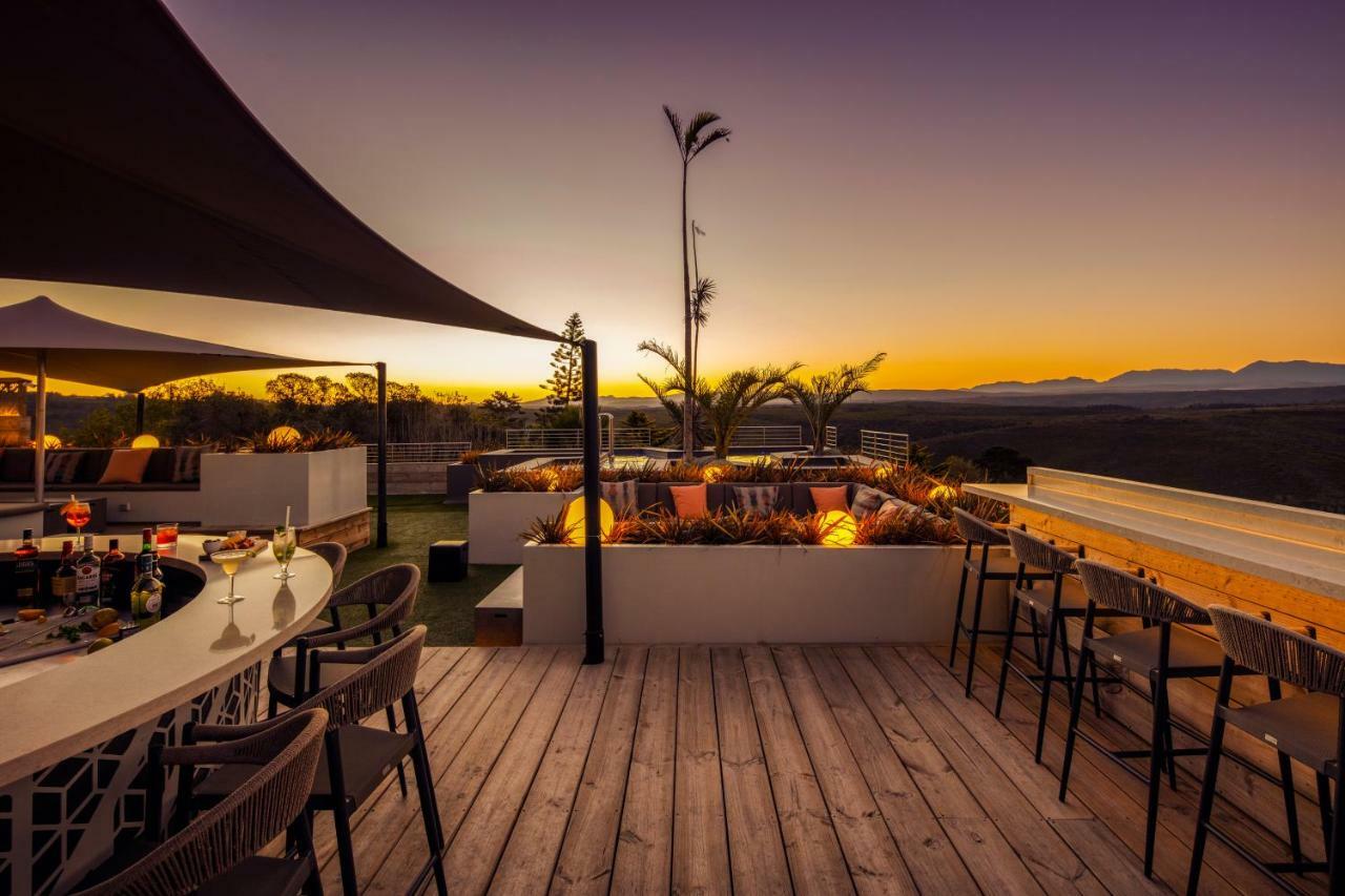 Sky Villa Boutique Hotel By Raw Africa Collection Plettenberg Bay Kültér fotó The rooftop bar at the Hotel